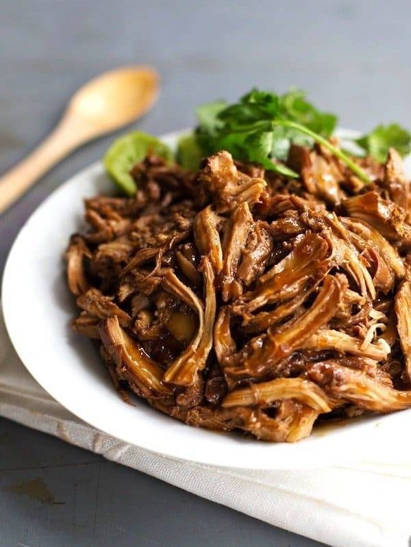 Honey Glazed Crockpot Chicken Adobo - simple pantry ingredients, hardly any hands-on time, 200 calories. | https://slim-weight.today