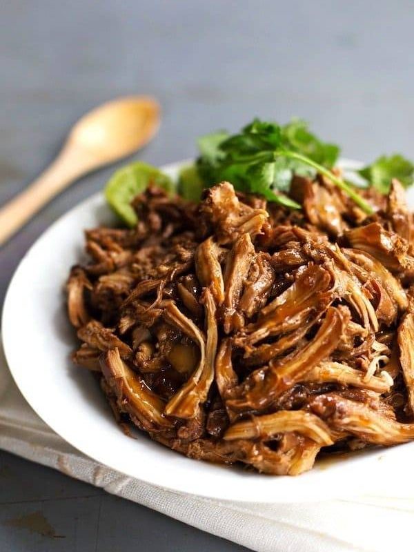 Honey Glazed Crockpot Chicken Adobo - simple pantry ingredients, hardly any hands-on time, 200 calories. | https://slim-weight.today